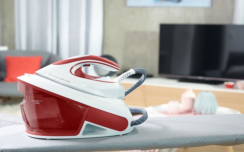 اتو مخزن دار تفال مدل SV8030