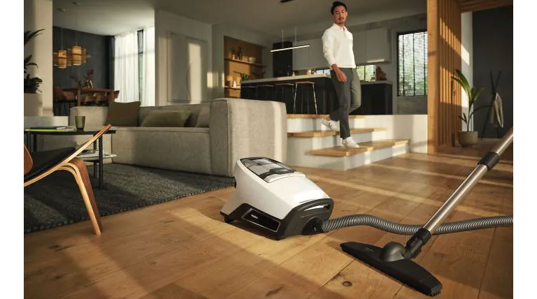 جارو برقی مخزن دار میله مدل Blizzard CX1 Comfort دیجیتالی