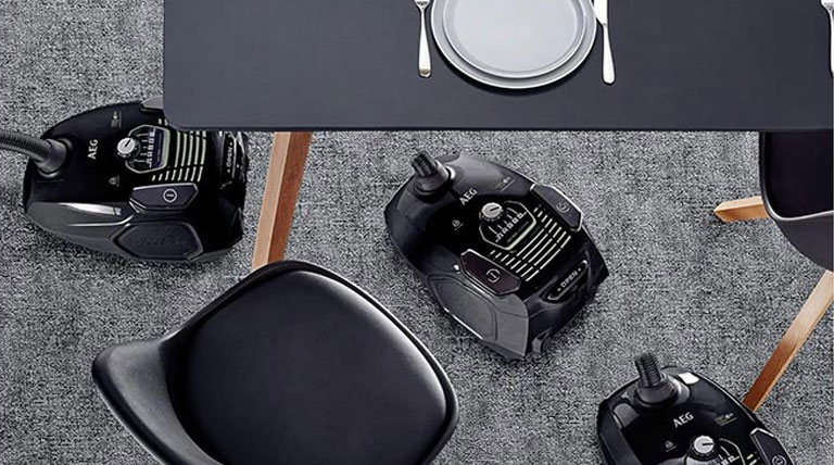 جاروبرقی آاگ مدل VX7-2-OKOX