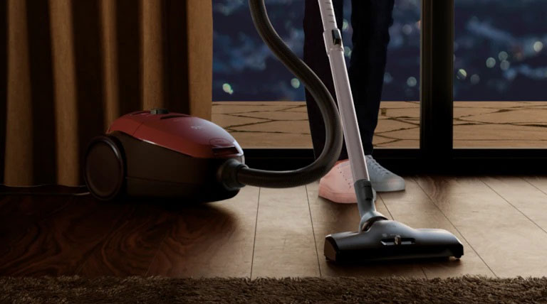 جاروبرقی آاگ مدل VX82-1-2CR