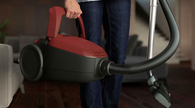 جاروبرقی آاگ مدل VX82-1-2CR