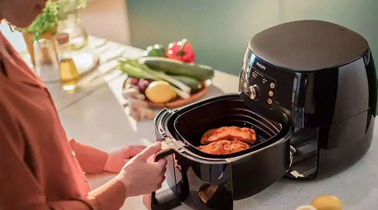 راه های جلوگیری از چسبیدن غذا در سرخکن