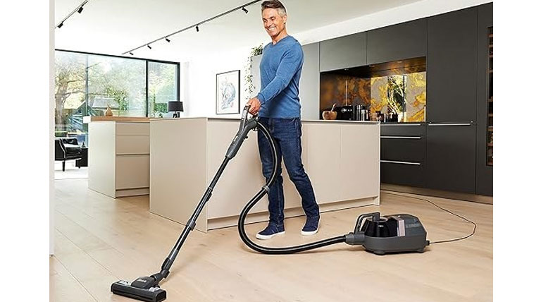 جاروبرقی شارک مدل CV100